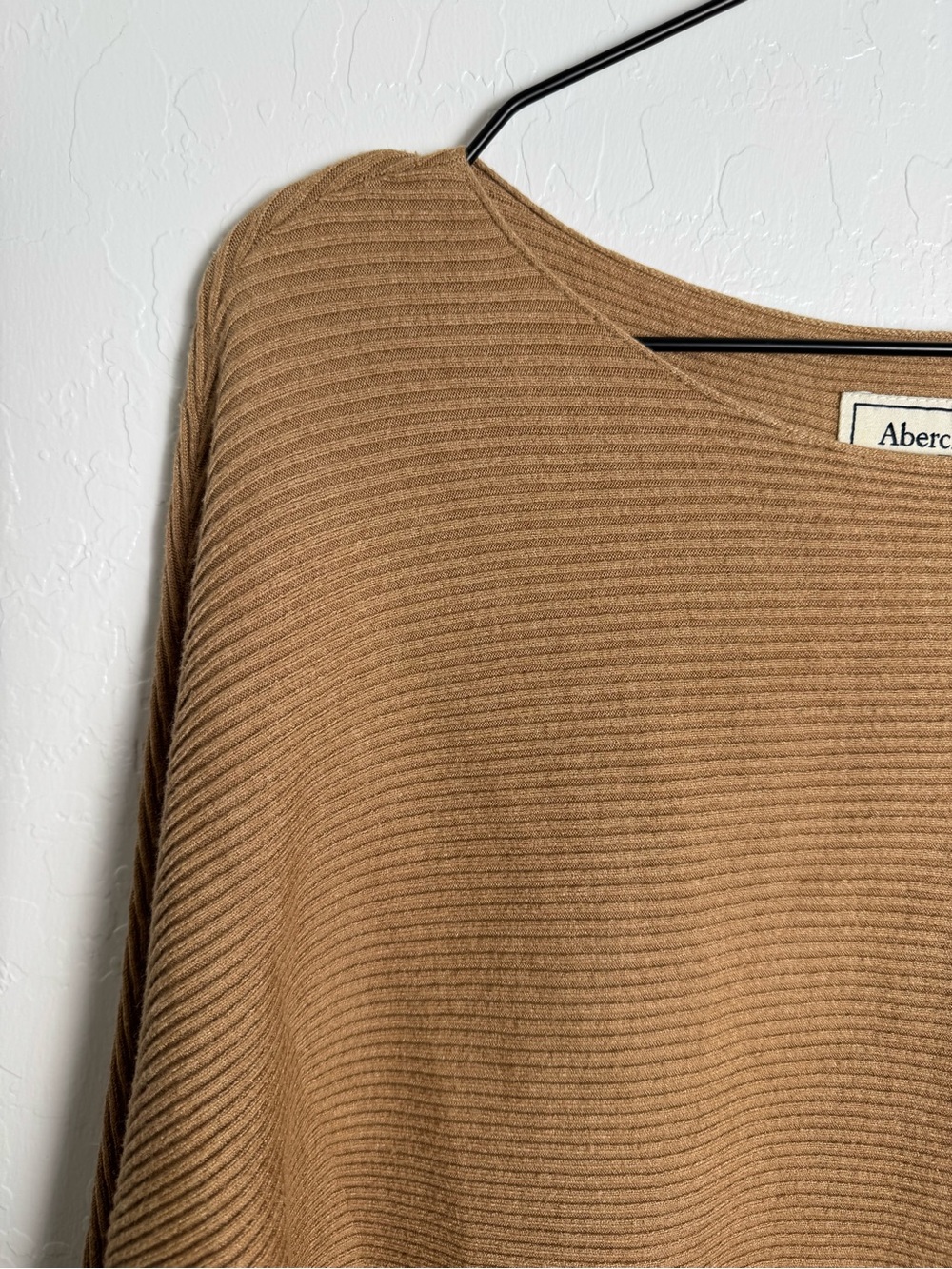 Abercrombie & Fitch Camel Brown Ribbed  Knit Sweater - Picture 5 of 13